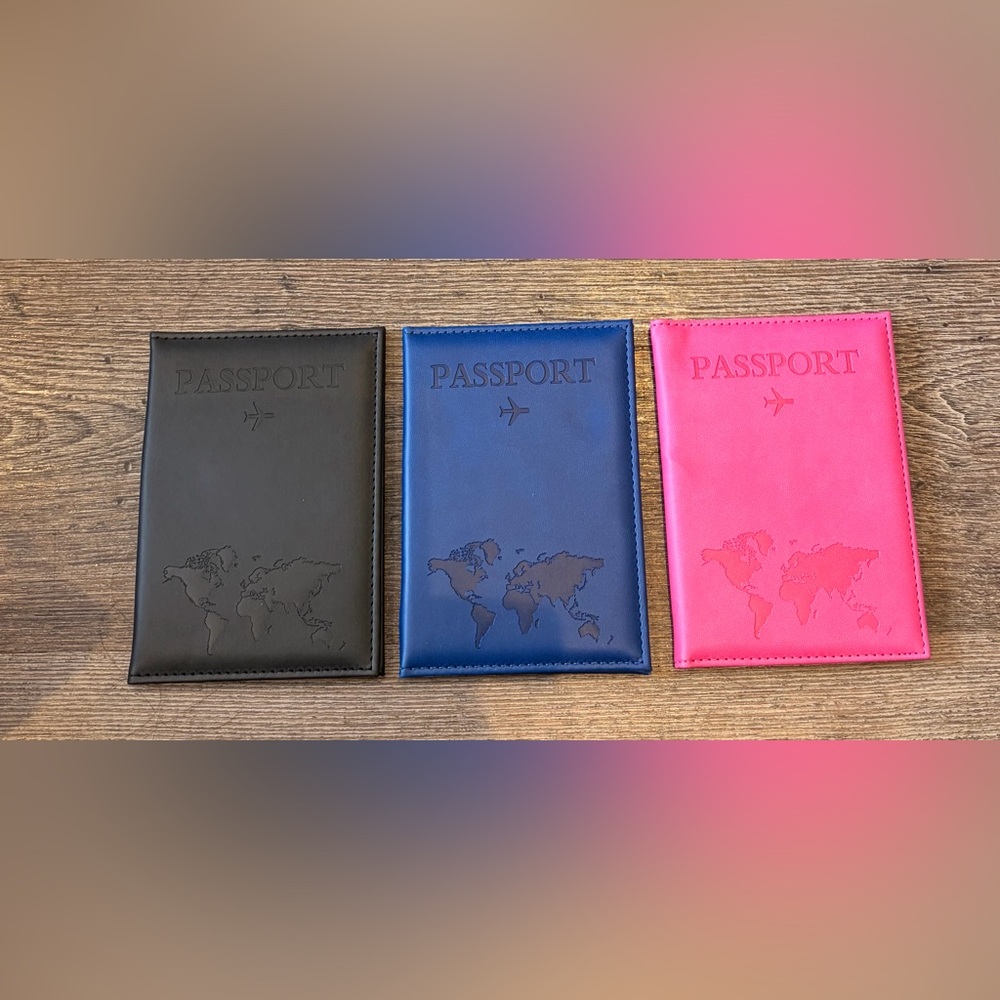 ✈️ B100 - 1 Passport holder (choose your colour)